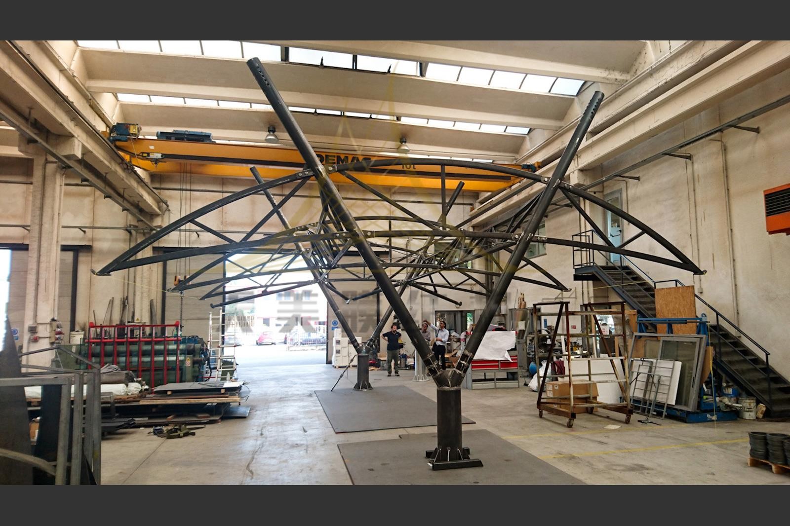 膜結構車棚 膜結構車棚